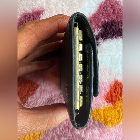 Authentic Louis Vuitton Key Wallet - Picture 3 of 6